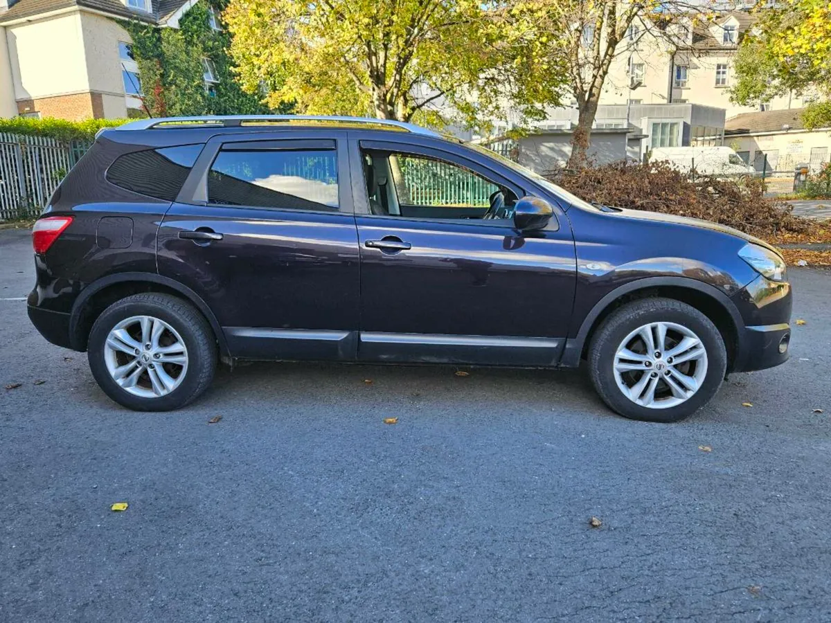 2010 Nissan Qashqai 7 seater - Image 2