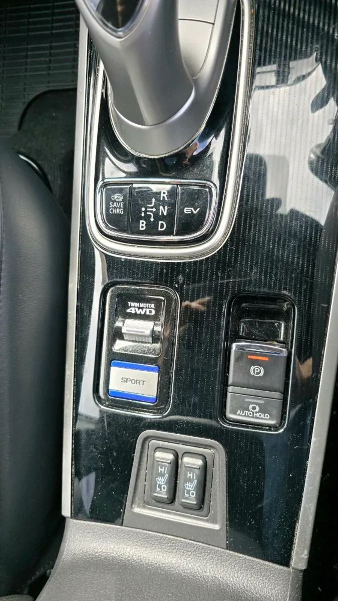 Mitsubishi outlander exceed safety. Highest spec - Image 4