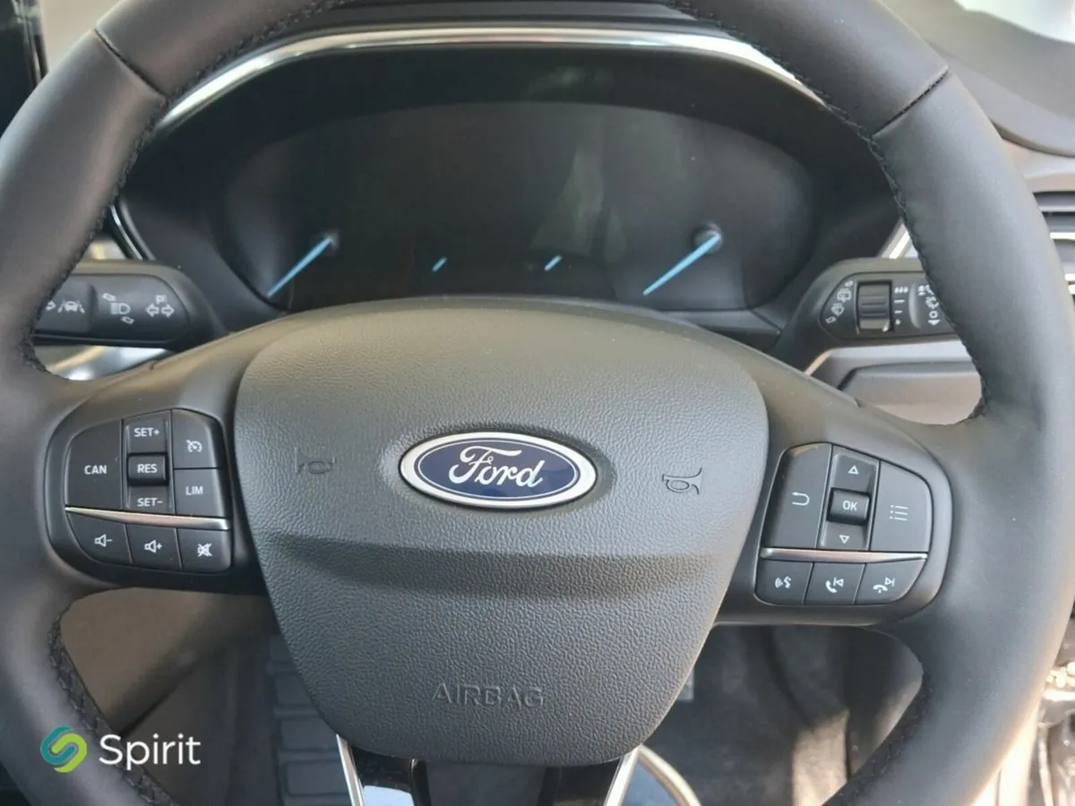 Ford Focus NEW 1.0T EcoBoost Hybrid 125PS Titanium - Image 4