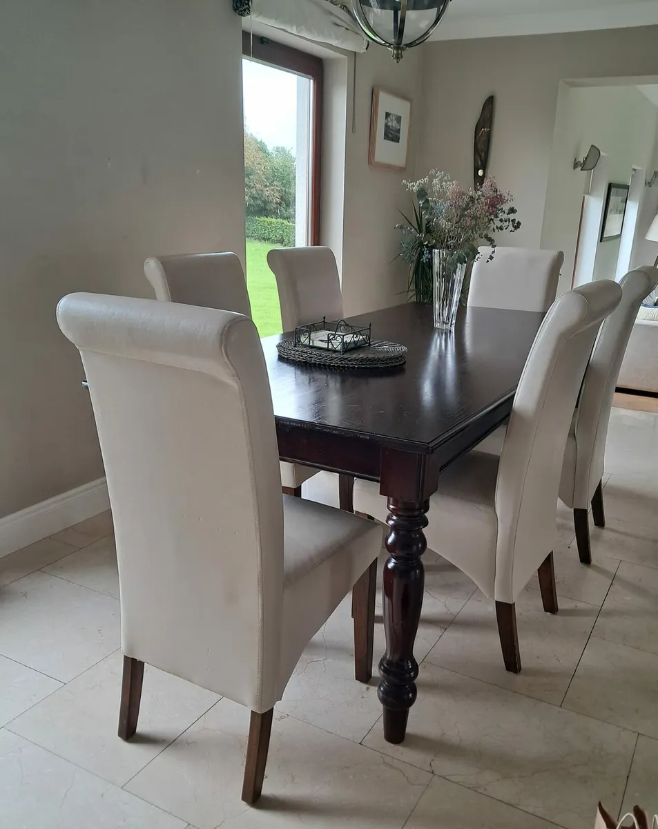 Table and Chairs - Image 1