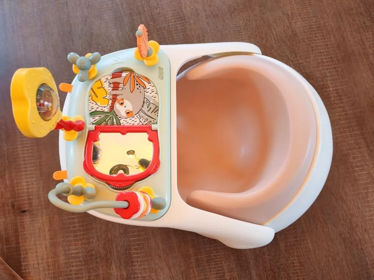 Babies Snug Floor Seat with Activity Tray and toys - Image 2