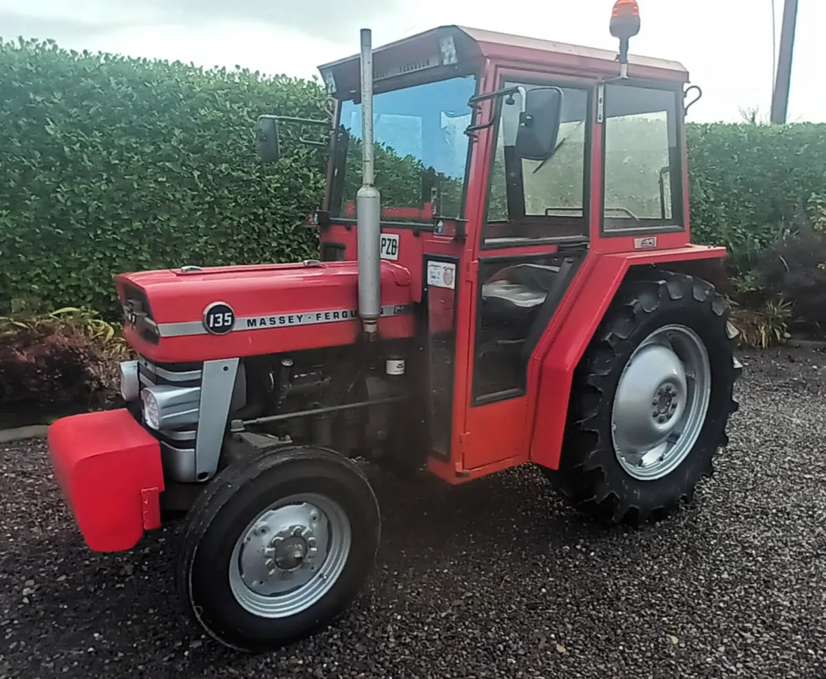 Massey ferguson  135 POWER STEEERING - Image 1