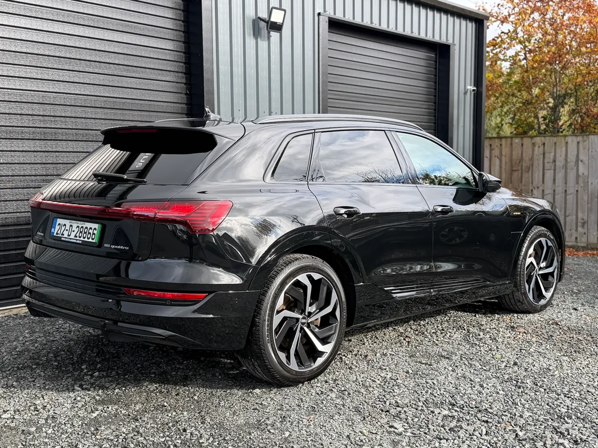 212 Audi Etron Black Edition 55 Quattro - Image 3