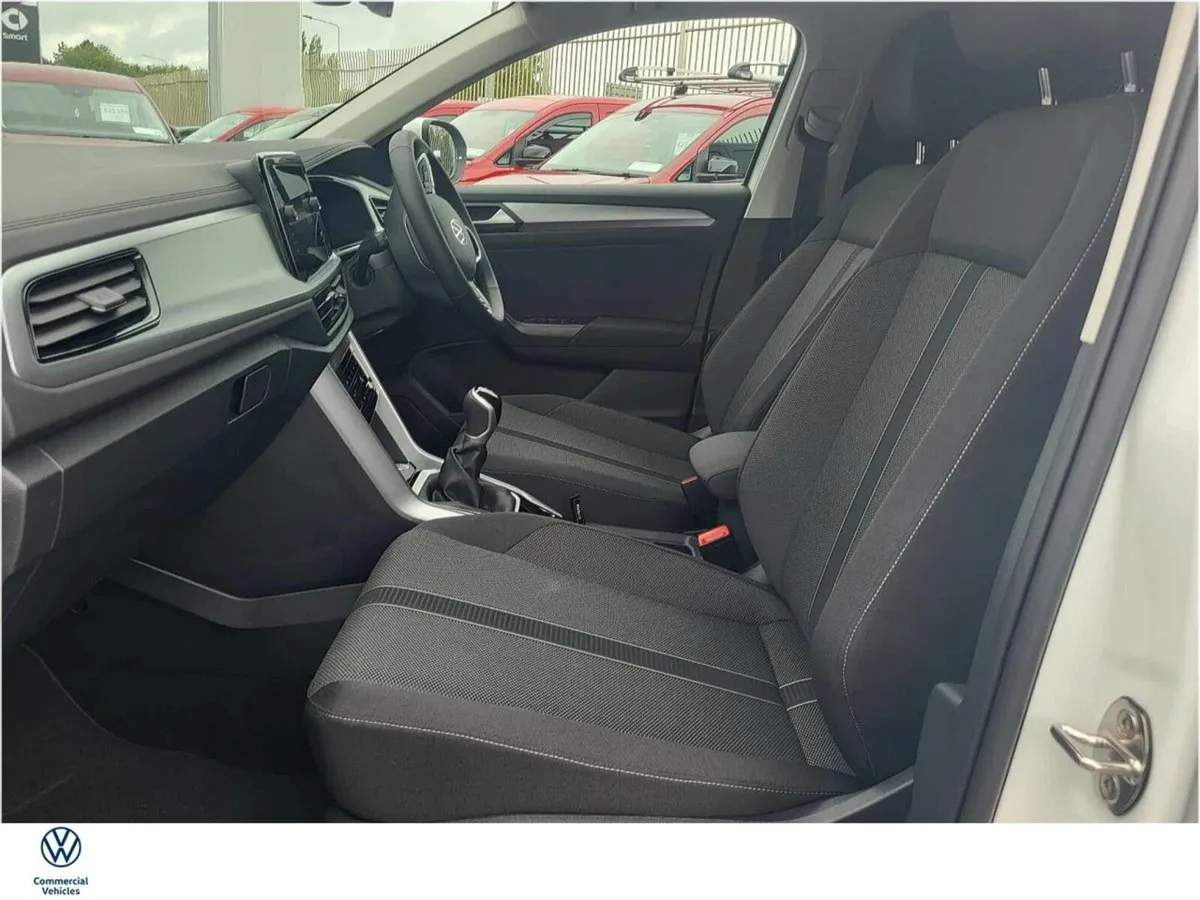 Volkswagen T-Roc COMMERCIAL ED.75 2.0 TDI M6F 116B - Image 4