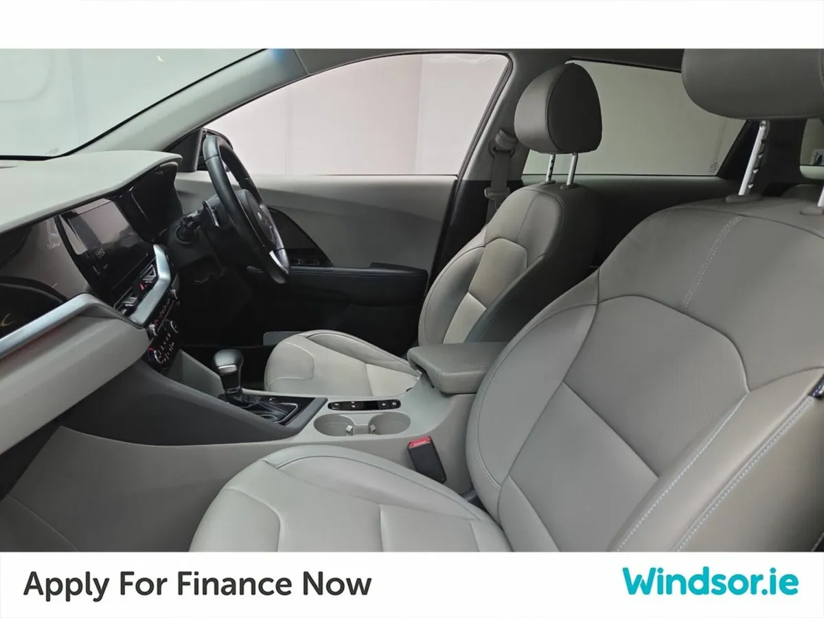 Kia Niro 1.6 GDI PLUG-IN HYBRID PE Auto - Image 4