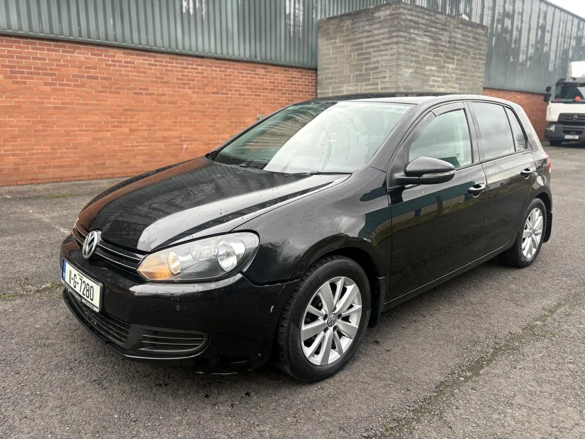 2011 Volkswagen Golf 1.6Tdi. - Image 1