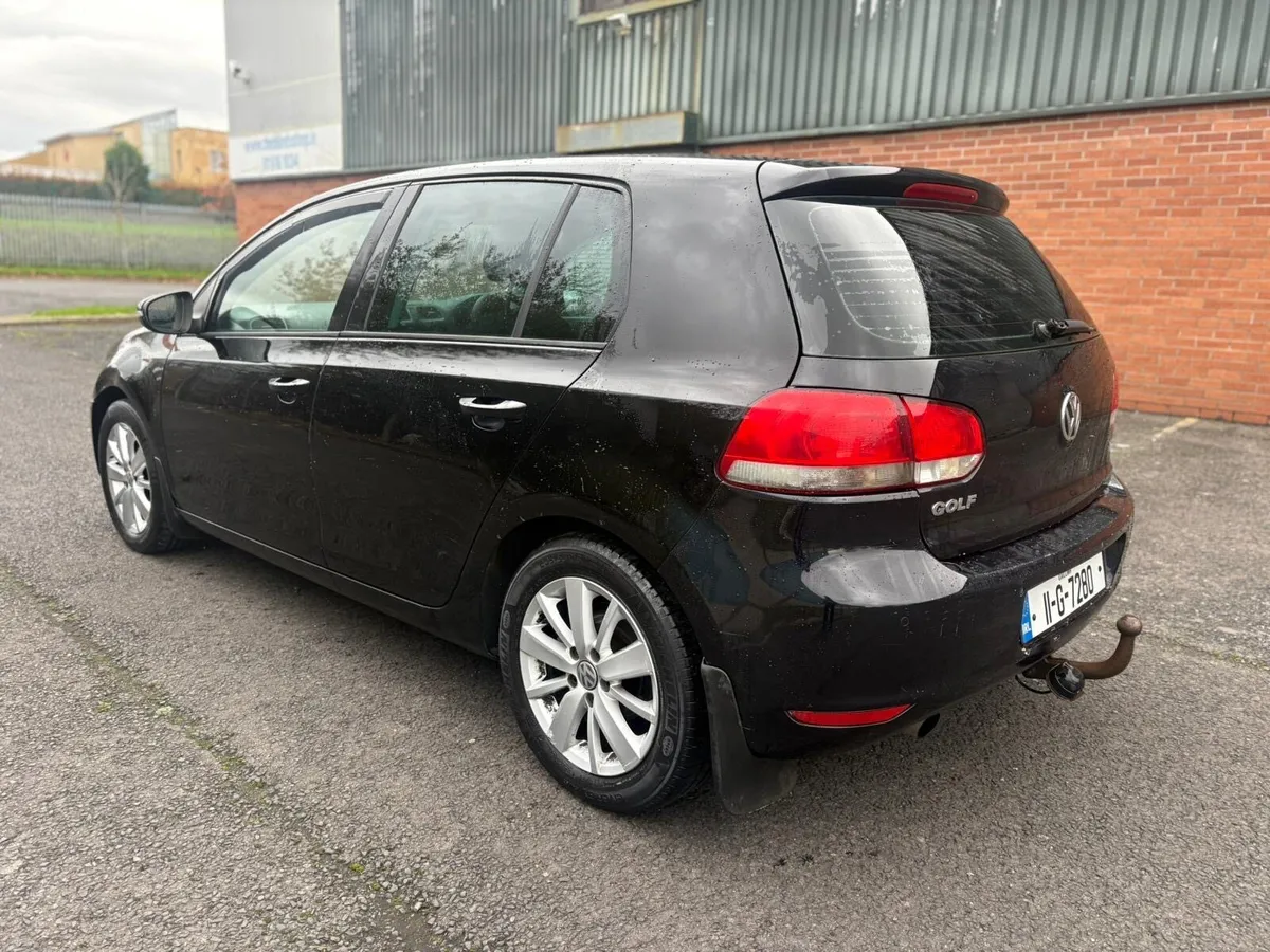 2011 Volkswagen Golf 1.6Tdi. - Image 2