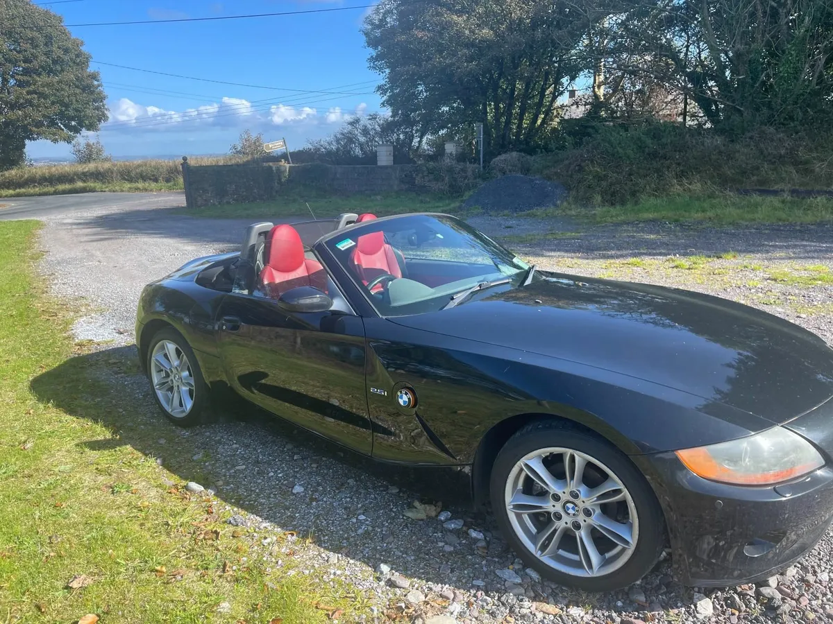 BMW Z4 2004 - Image 1