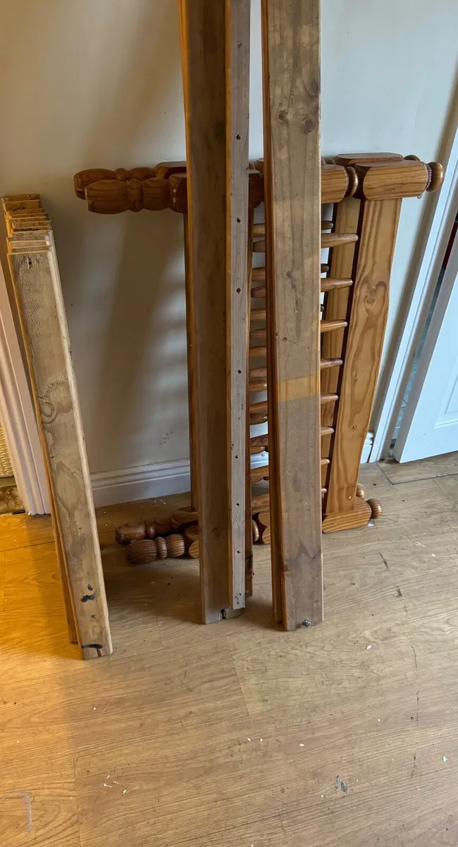 Single bed - Image 1