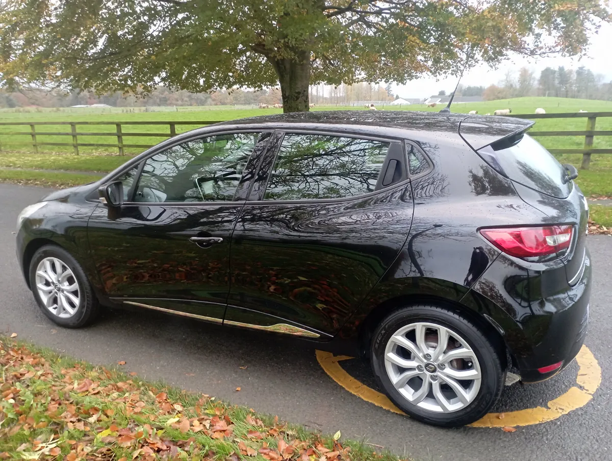 ~Renault Clio ~ - Image 3