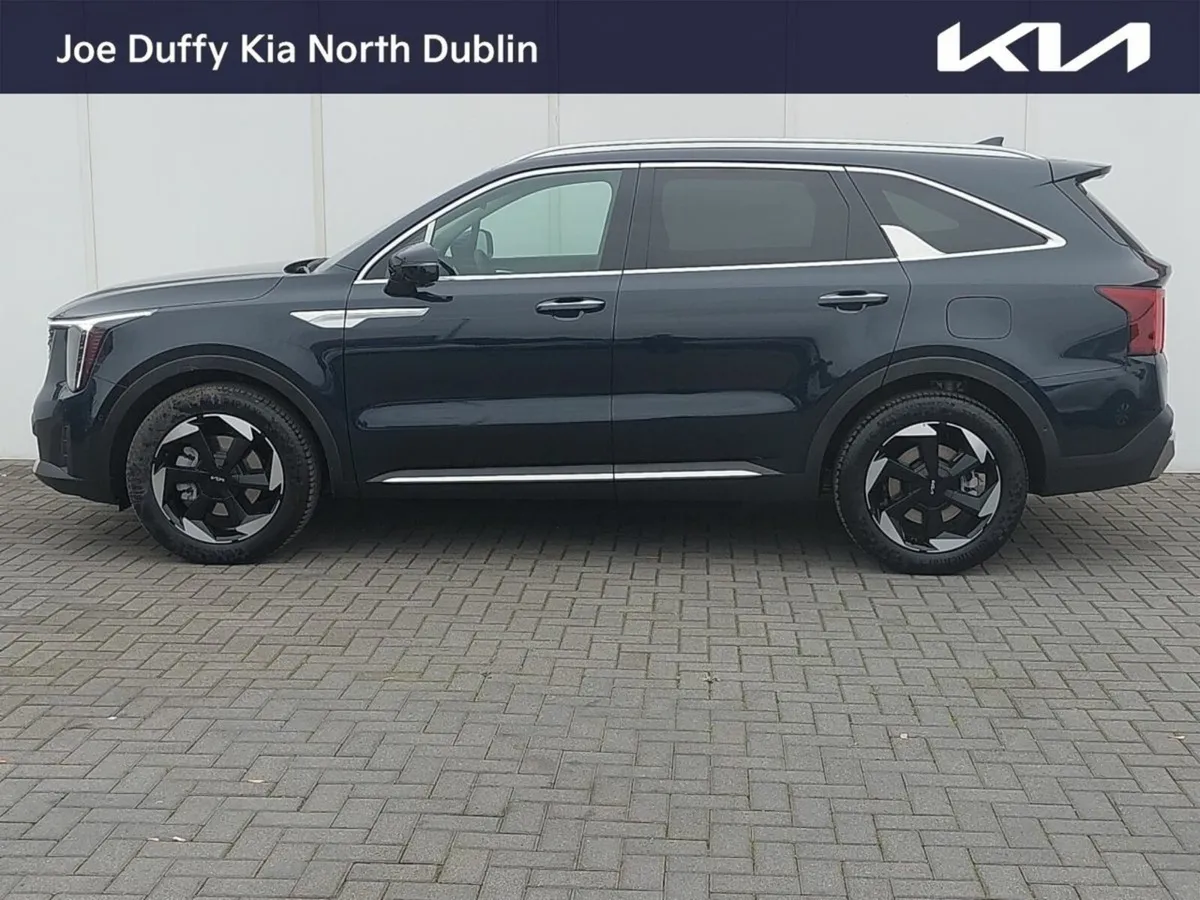 Kia Sorento Sorento 1.6 PHEV SEM Order Now For Jan - Image 4