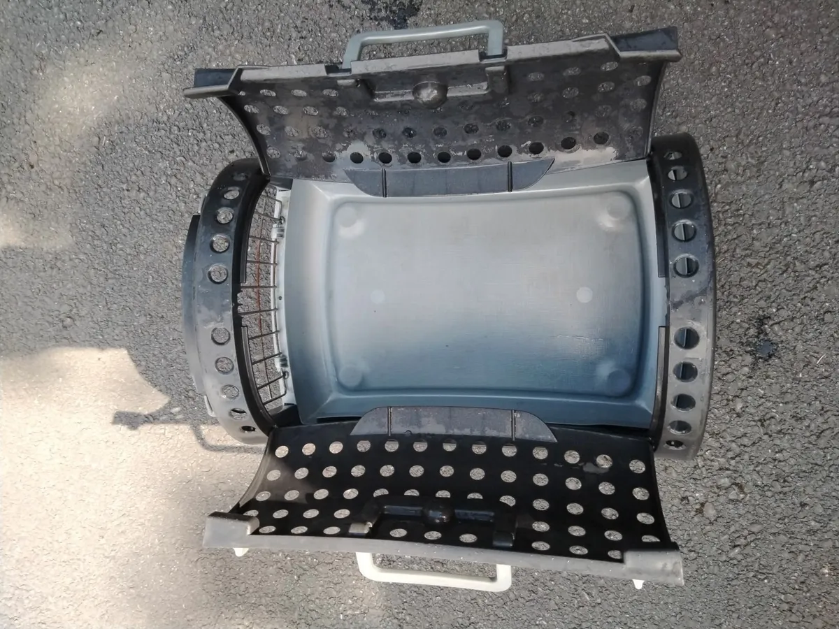 Cat Carrier - Image 3