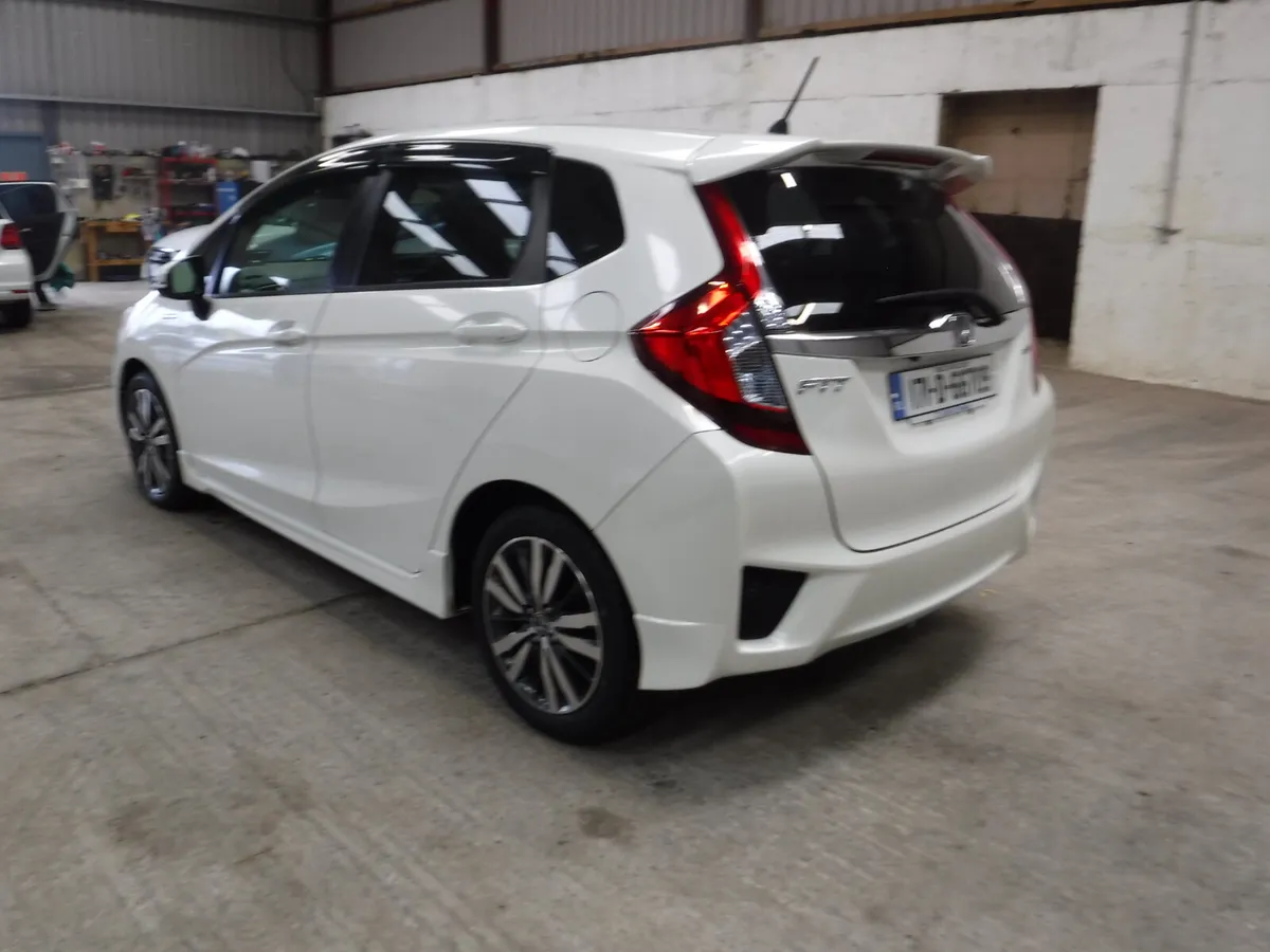 HONDA FIT 1.5 AUTO HYBRID SPORTS NCT 11/27 - Image 4