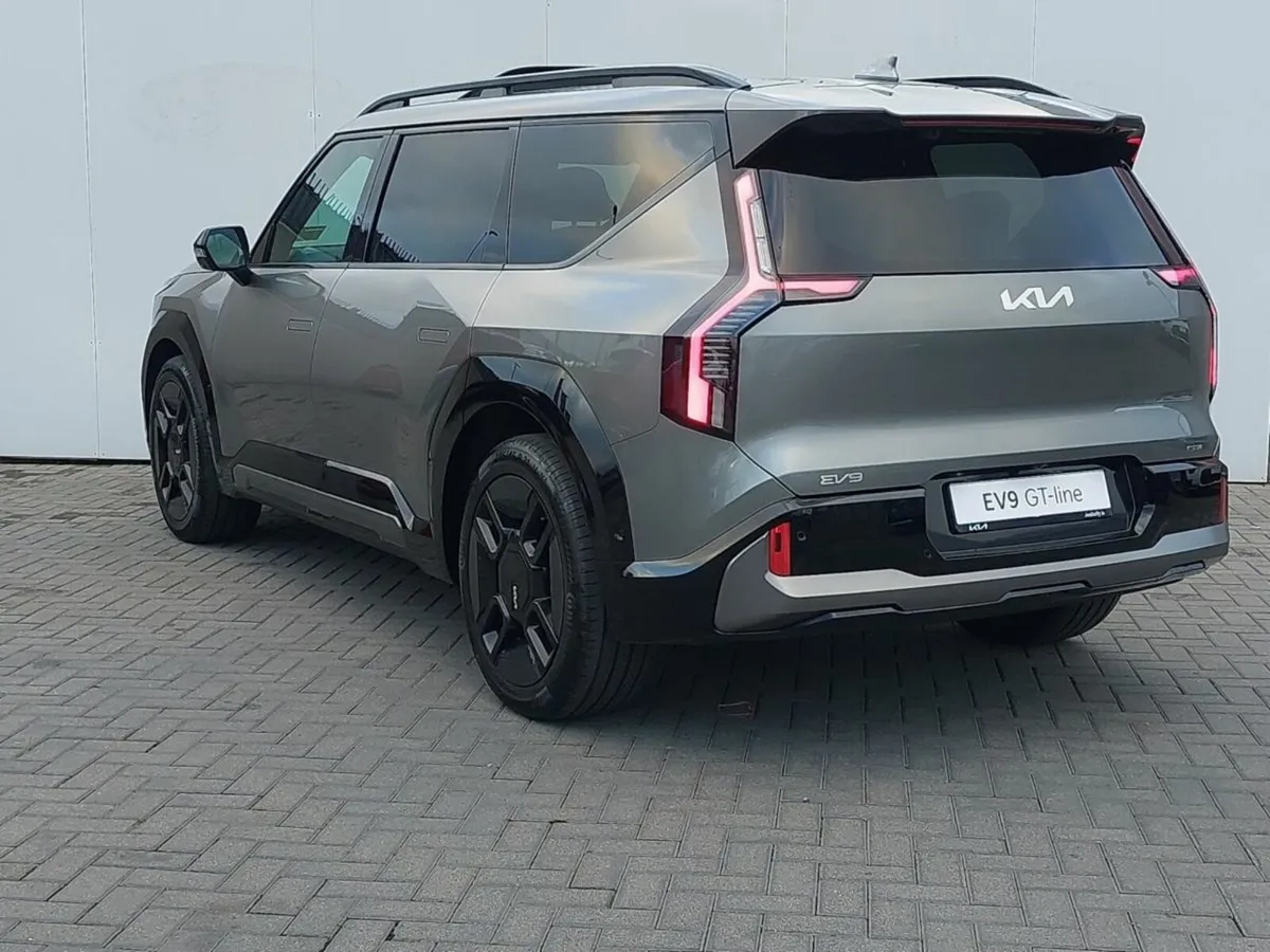 Kia EV9 EV9 GT Line 6S  Free Home Charger - Image 3