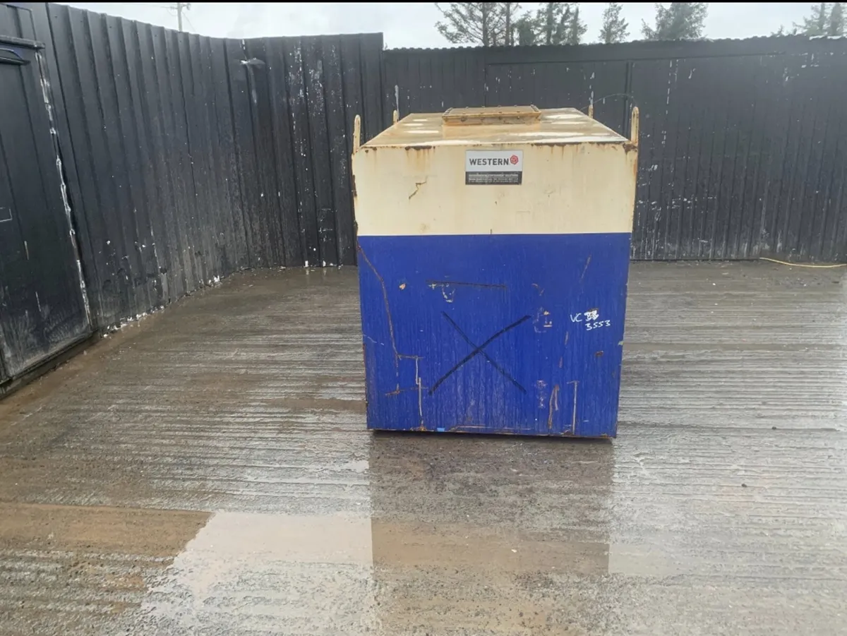 2250L Western Fuel Bowser - Image 4