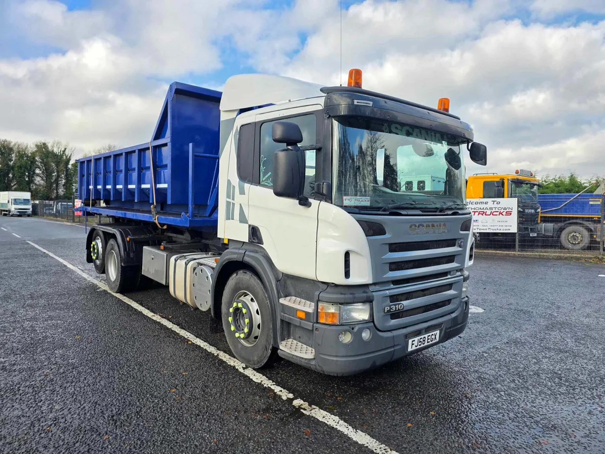 2008 SCANIA P310 6X2 Rear steer Hook truck - Image 1
