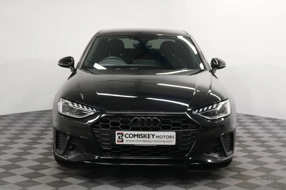 Audi A4 TDI Black Edition - Image 2