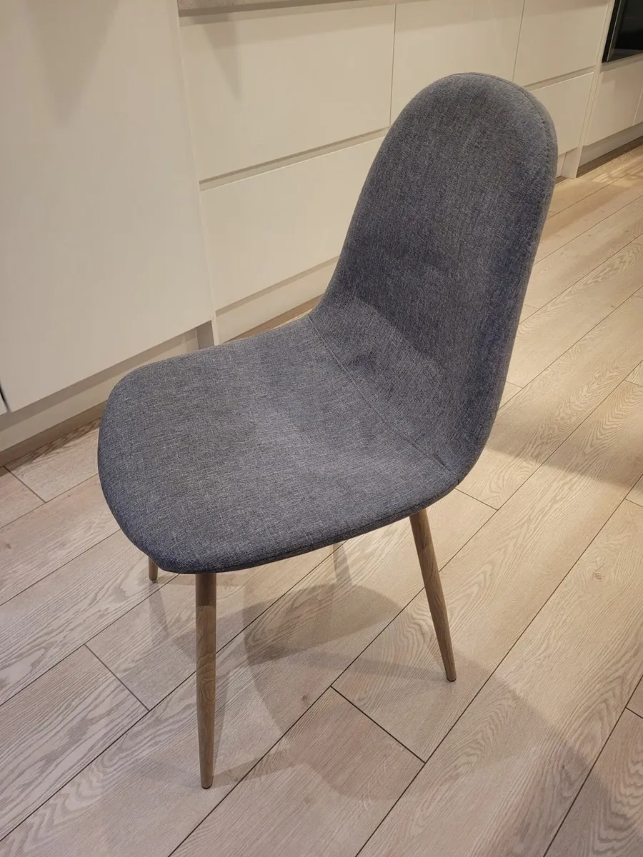 Table, bench and chairs - Image 3