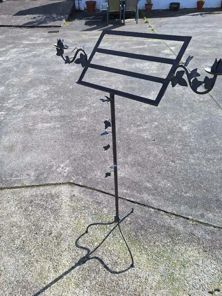 Wrought iron reading or music stand - Image 1
