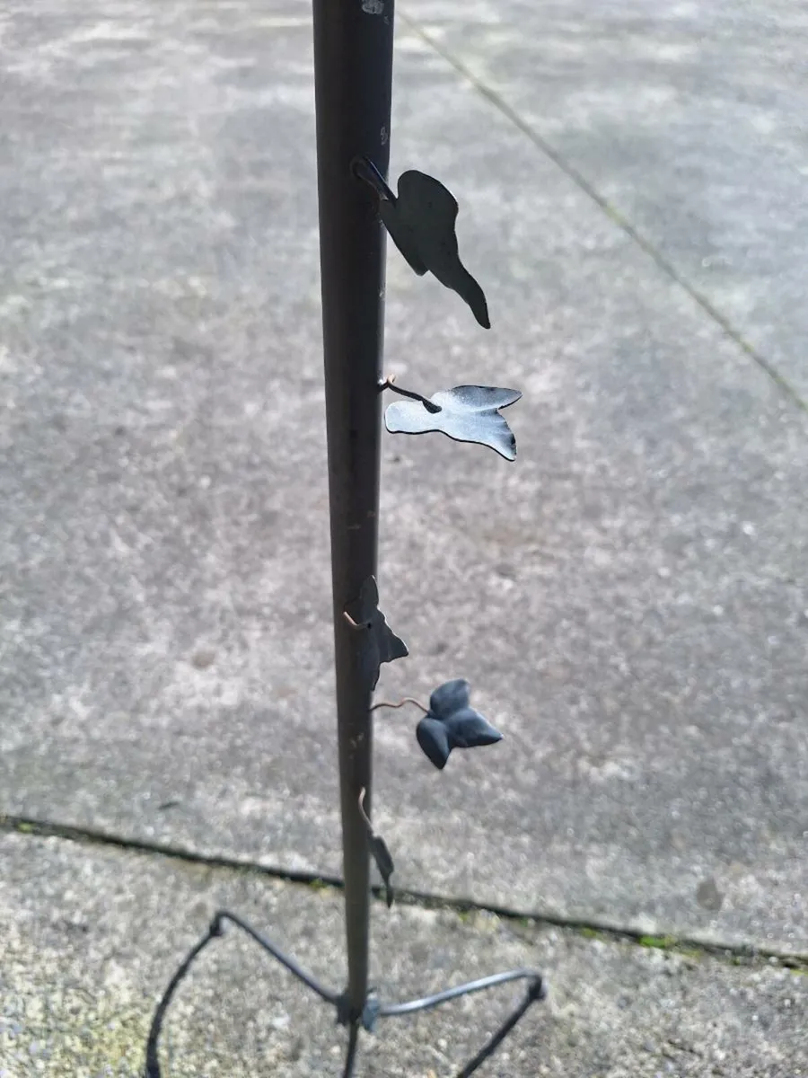 Wrought iron reading or music stand - Image 3