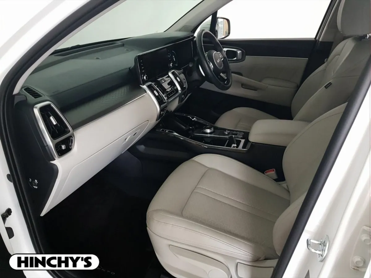 Kia Sorento 1.6 PHEV K3 4X4 7 seats - Image 4