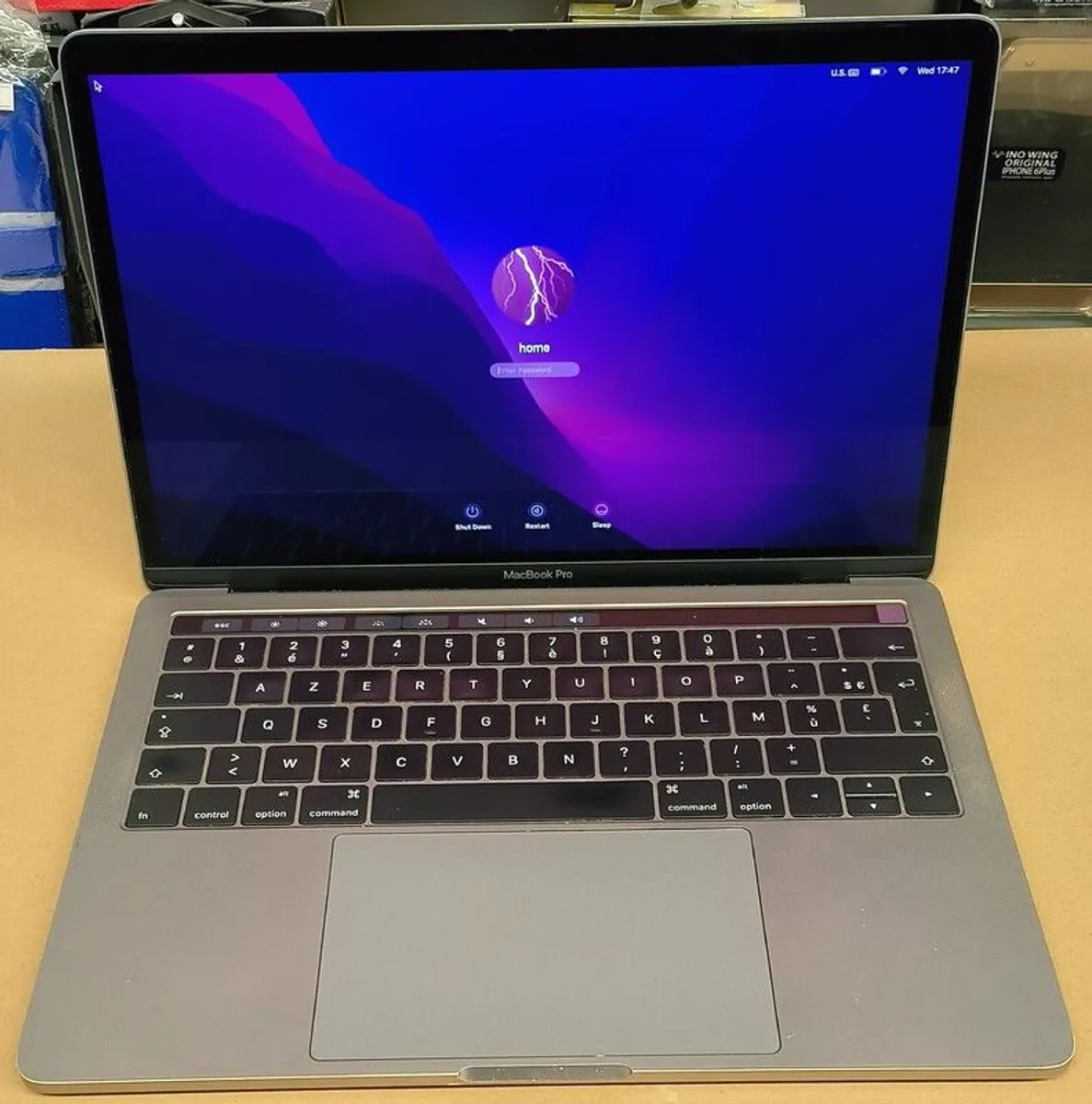 Touch 2016 MacBook Pro 13" Core i7 (i7-6567U), 16GB RAM, 512GB SSD, (Battery Cycle: 5) - Image 3