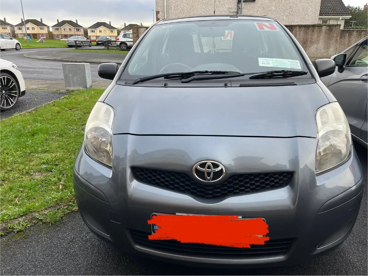 Toyota Yaris 2009 - Image 2