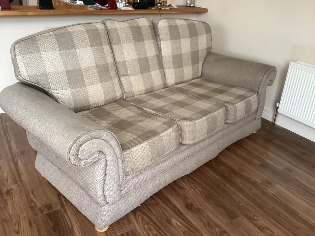 3 seater couch in good condition for sale. - Image 1
