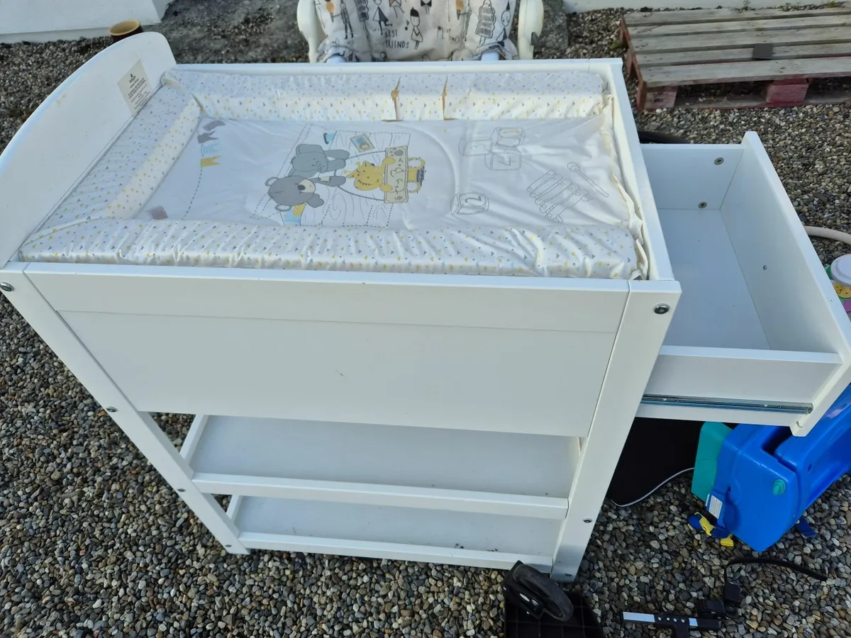 Babylo Changing Unit - Image 1