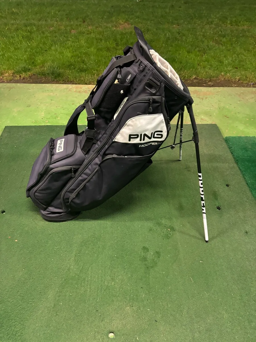 Ping hoofer 14 stand bag - Image 1