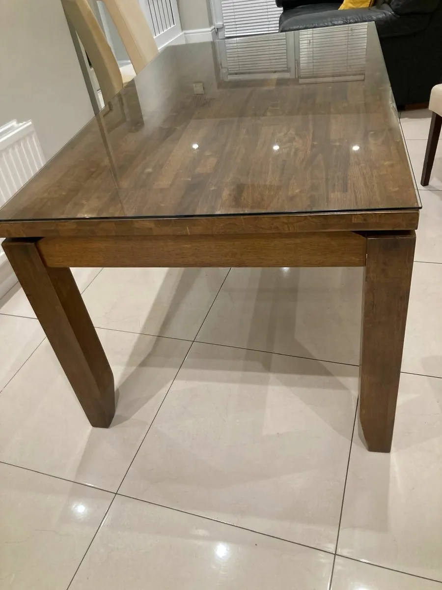 Solid Dark Oak dining table with glass topper incl - Image 2