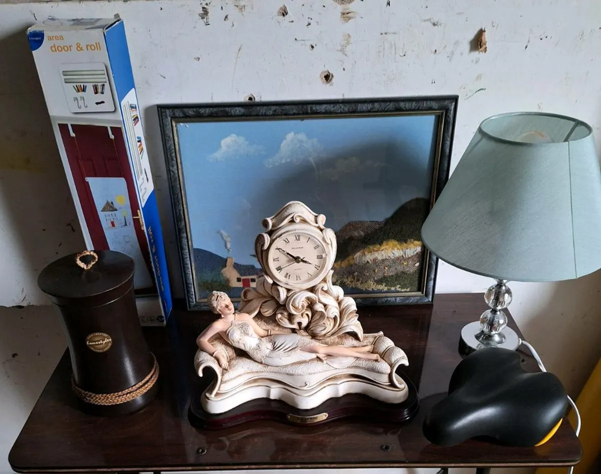 Selection of household items all for €25 - Image 1