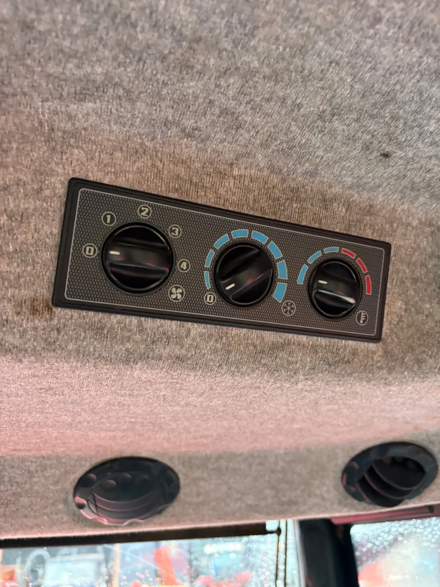 Massey Ferguson 5435 Tractor - Image 3