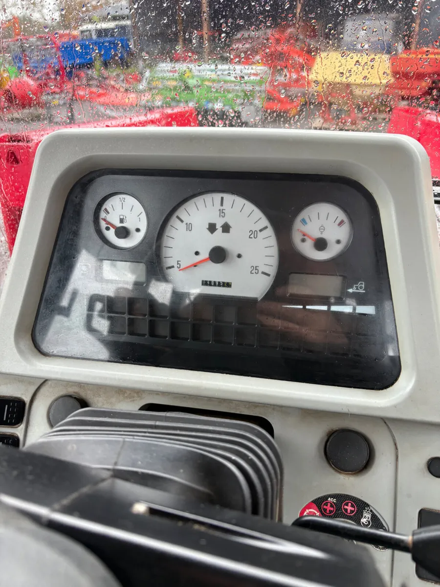 Massey Ferguson 5435 Tractor - Image 2