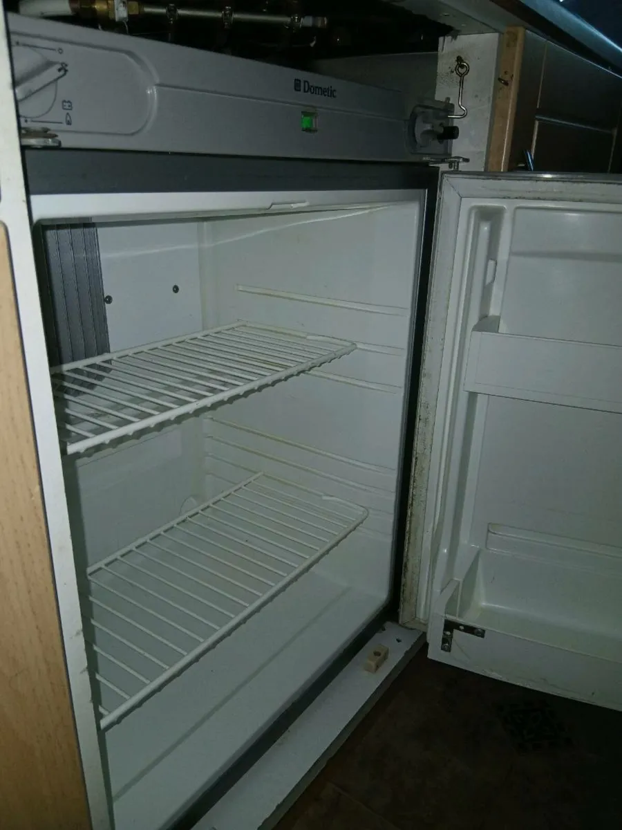 Camper van - Image 3