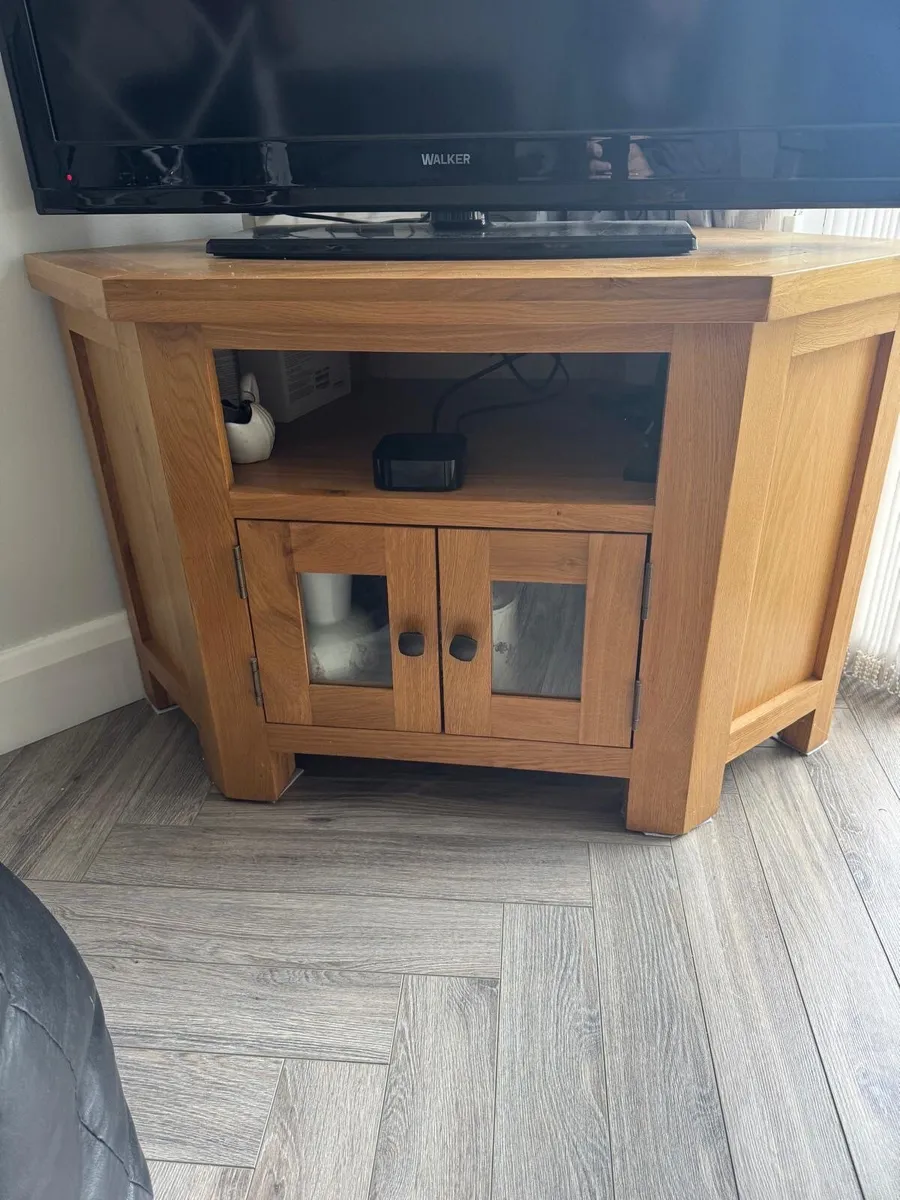 Tv cabinet - Image 1