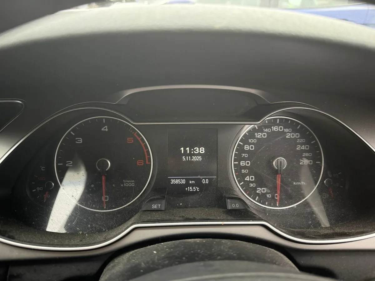 Audi A4 2015 - Image 2