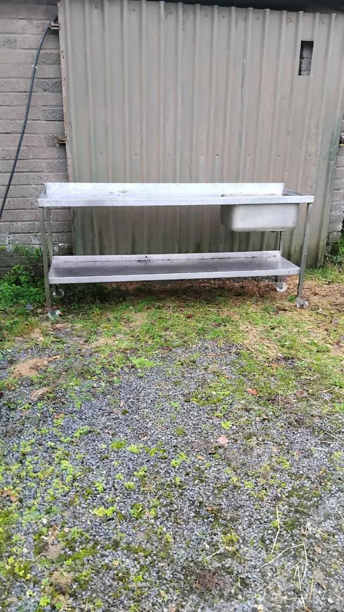 Table also sink - Image 1