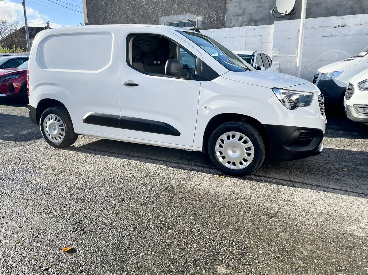Opel Combo L1H1 1.5CDTI Diesel 100BHP SWB,2022 - Image 2