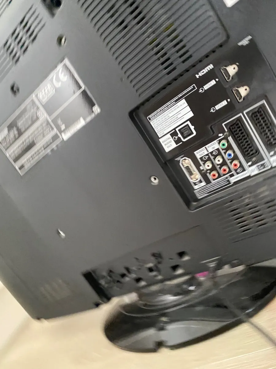 Panasonic TV 32 inch - Image 3