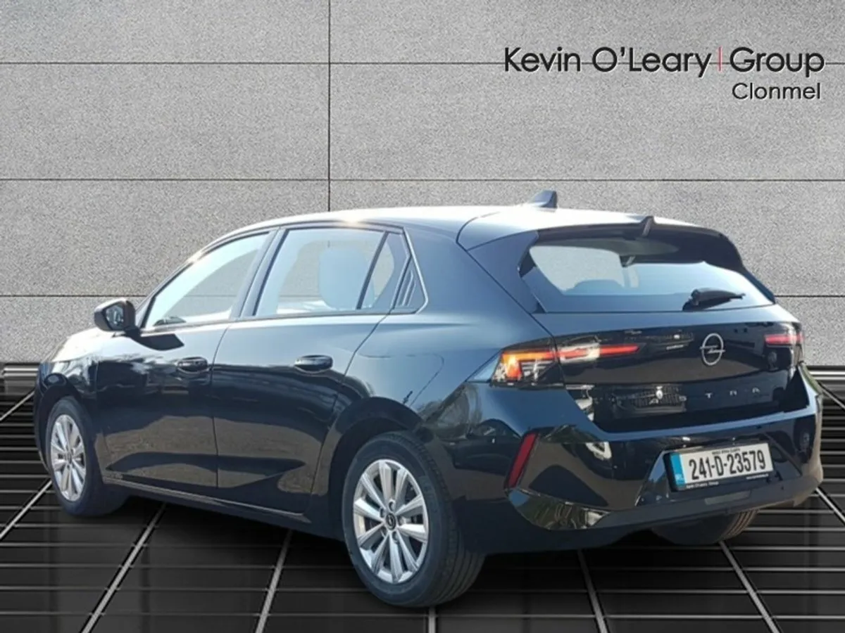 Opel Astra SC 1.5 Turbo D 130PS 8 Speed Auto - Image 4