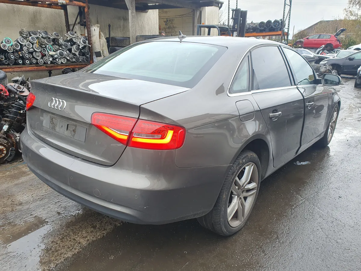 14 AUDI A4  2.0 TDI QUATTRO FOR BREAKING - Image 4
