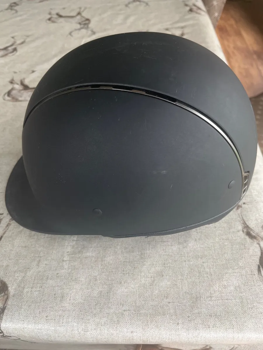 Black samshield, med shell, 6 7/8 liner - Image 4