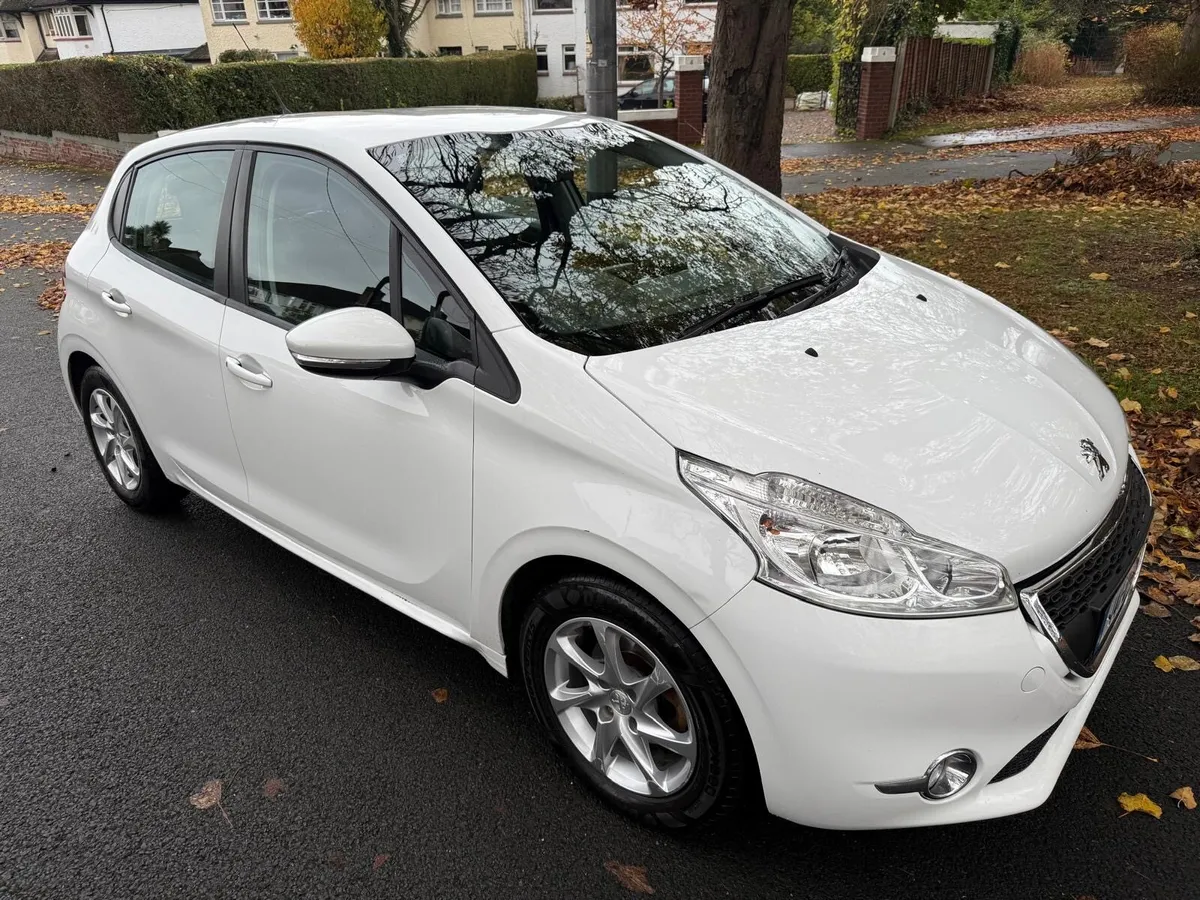 Peugeot 208 1.4 Diesel Active - Image 1
