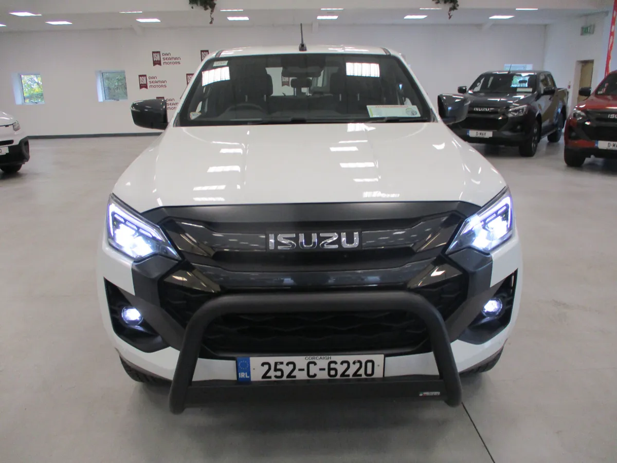 Isuzu D-Max LSE 1.9 DSL AUTO 2025 & MOUNTAINTOP++ - Image 4