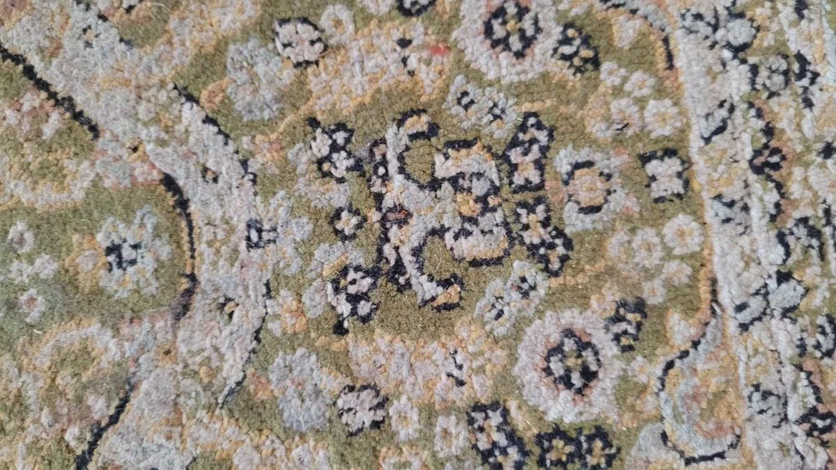 Kasak patterned rug - Image 3