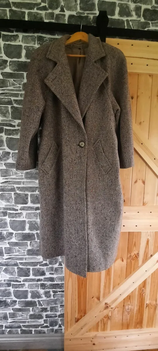 Tweet , woolen coat size 14 like new - Image 1