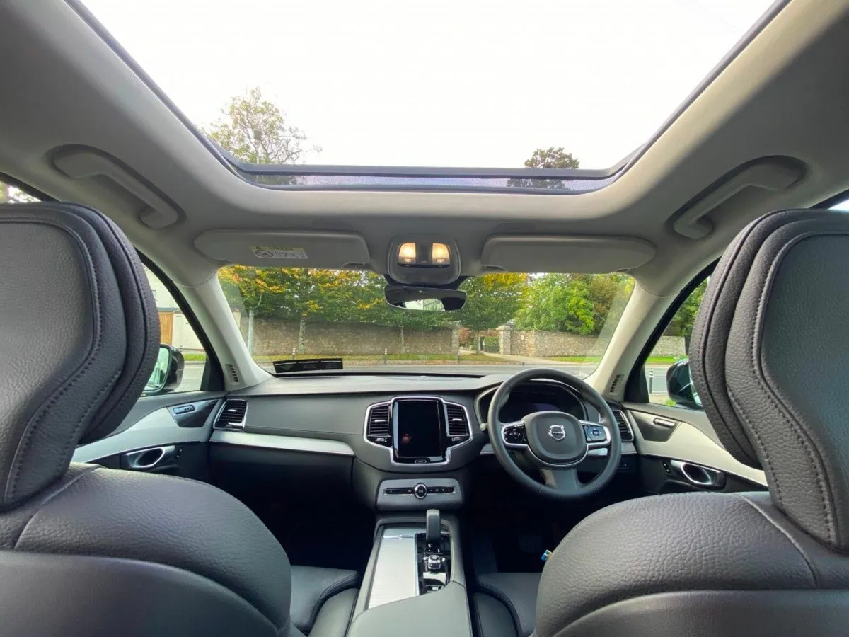 Volvo XC90 RECHARGE T8 PLUS AWD - Image 3