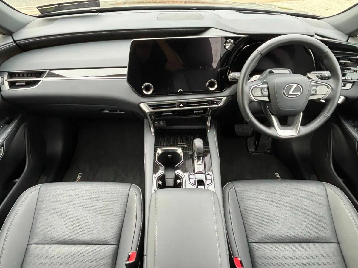 Lexus RX450H+ F-SPORT DESIGN PHEV - Image 2