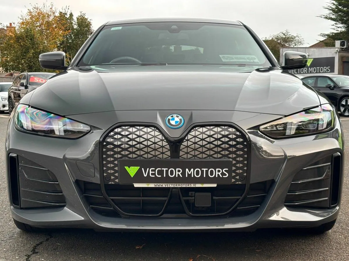 BMW i4 EDRIVE40 M-SPORT UPGRADED ALLOYS - Image 3